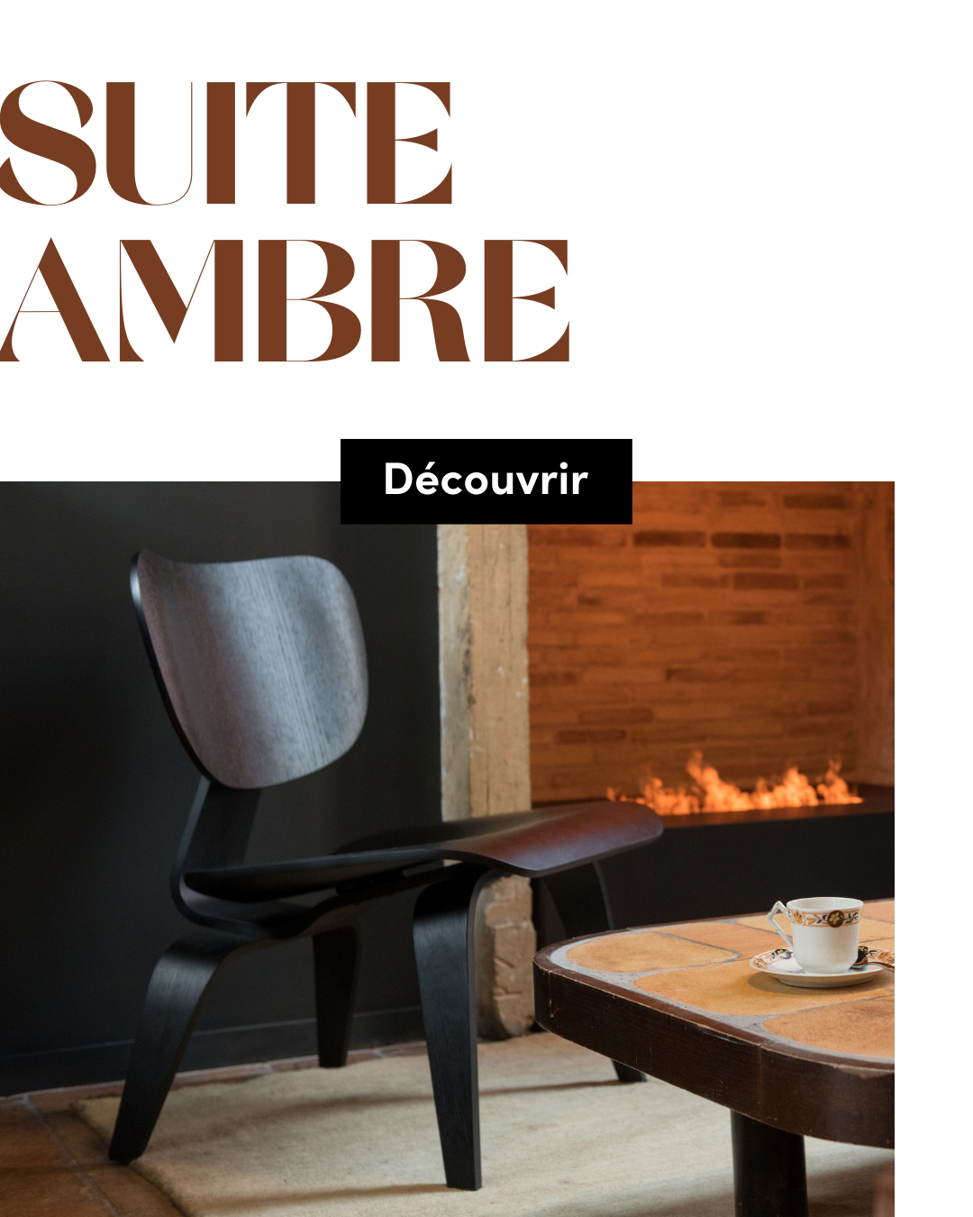 Lounge Chair Wood (LCW) dans la Suite Ambre